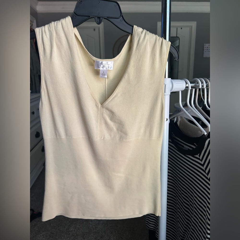 LOFT Pastel Yellow V-Neck Sleeveless Top